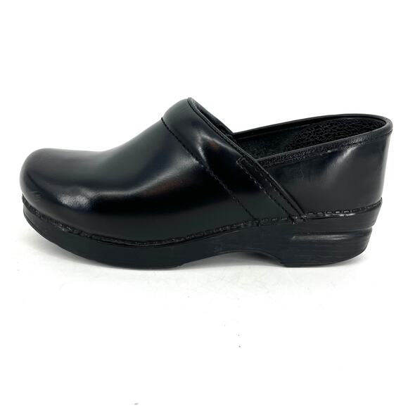 Dansko Women's 8.5/39 Black Professional Clogs Round Toe - Picture 1 of 7